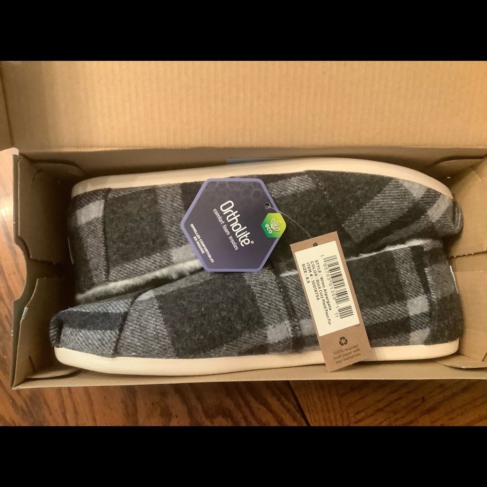 NWB Toms